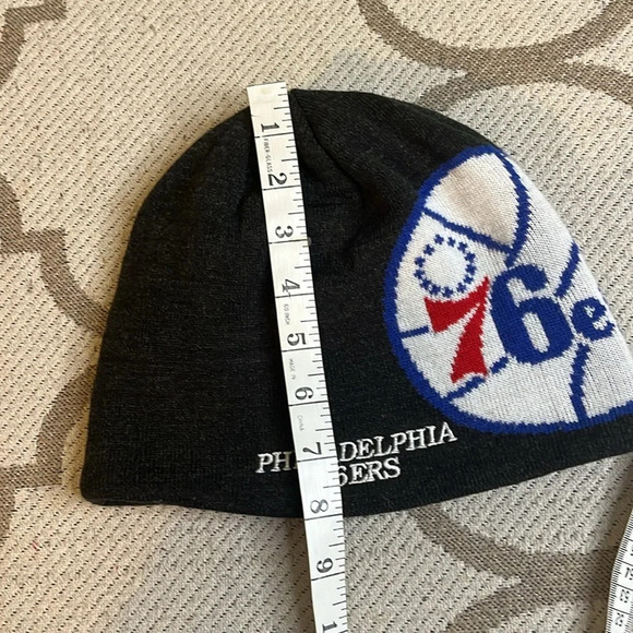 Adidas NBA Philadelphia 76’ers basketball reversible beanie - Picture 12 of 12